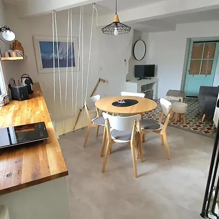 Holiday home Chaleureuse Maison De Pecheur Plat Du Pays Clim Et Wifi Banyuls-sur-Mer